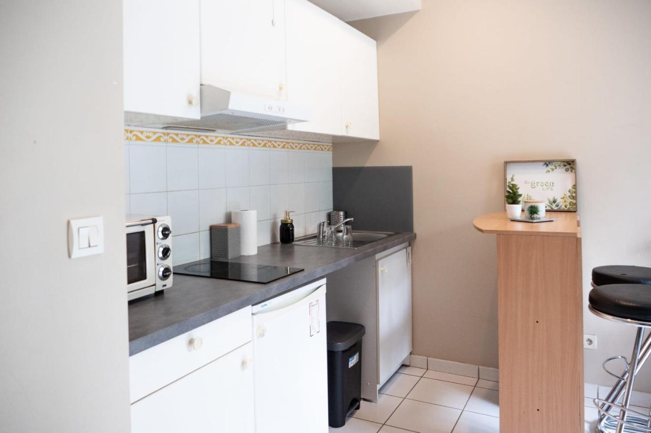 Charming Studio Near Jean Mace Apartment Lyon Exterior photo