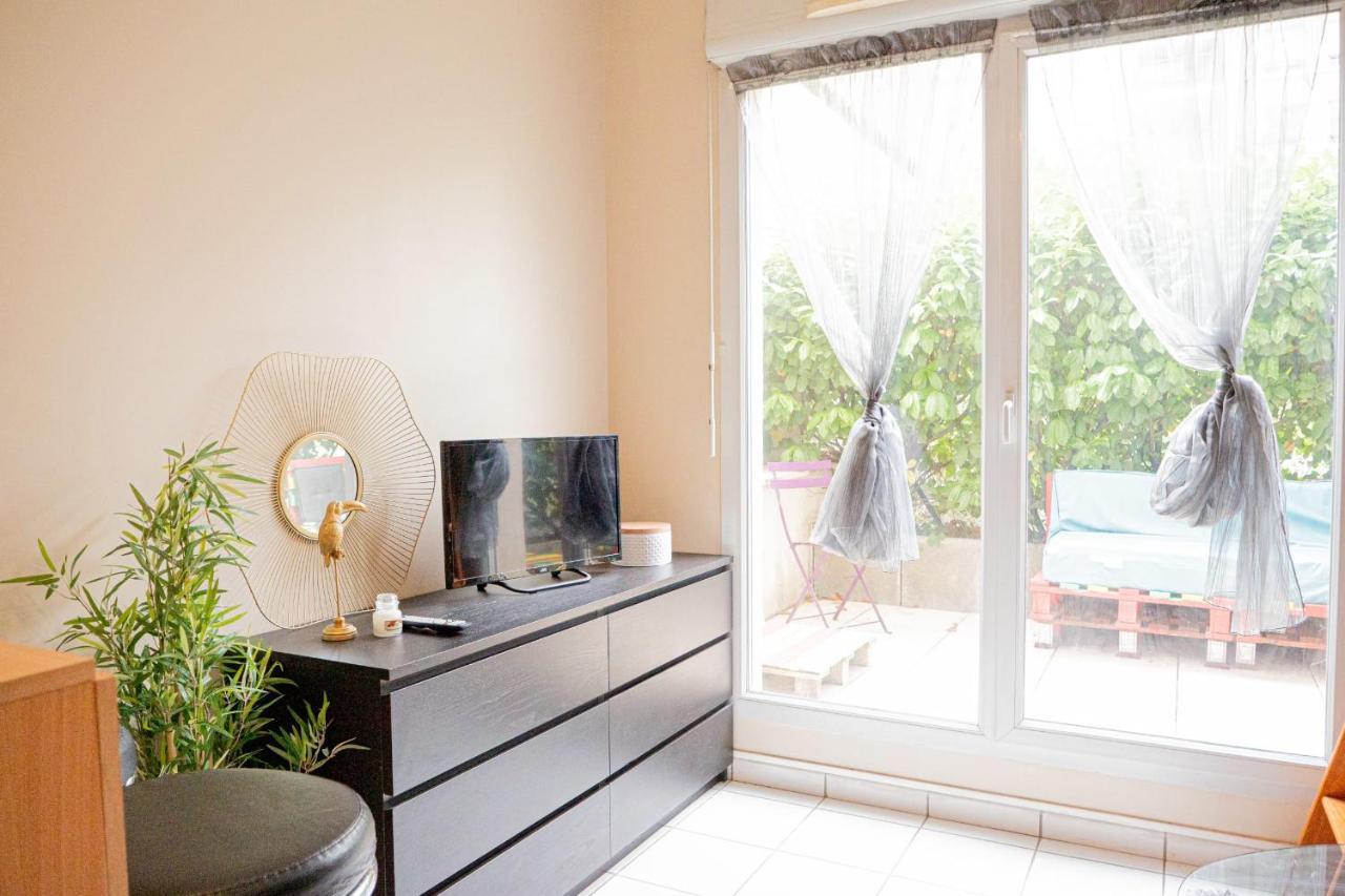 Charming Studio Near Jean Mace Apartment Lyon Exterior photo